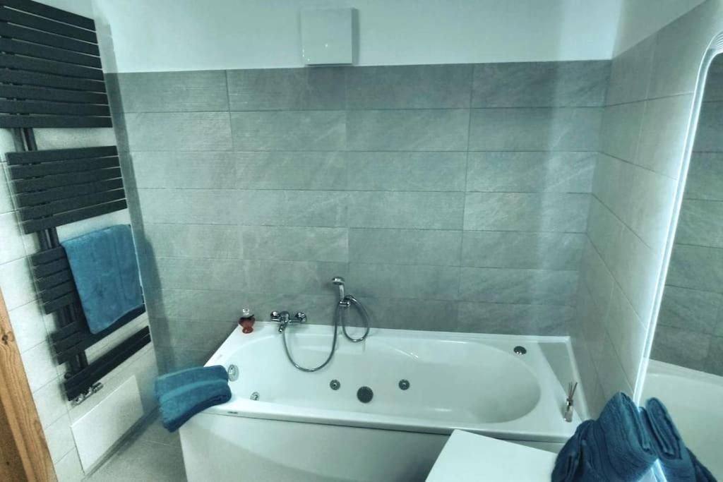 איסרניה Lafuntanella45 Casa Vacanze מראה חיצוני תמונה